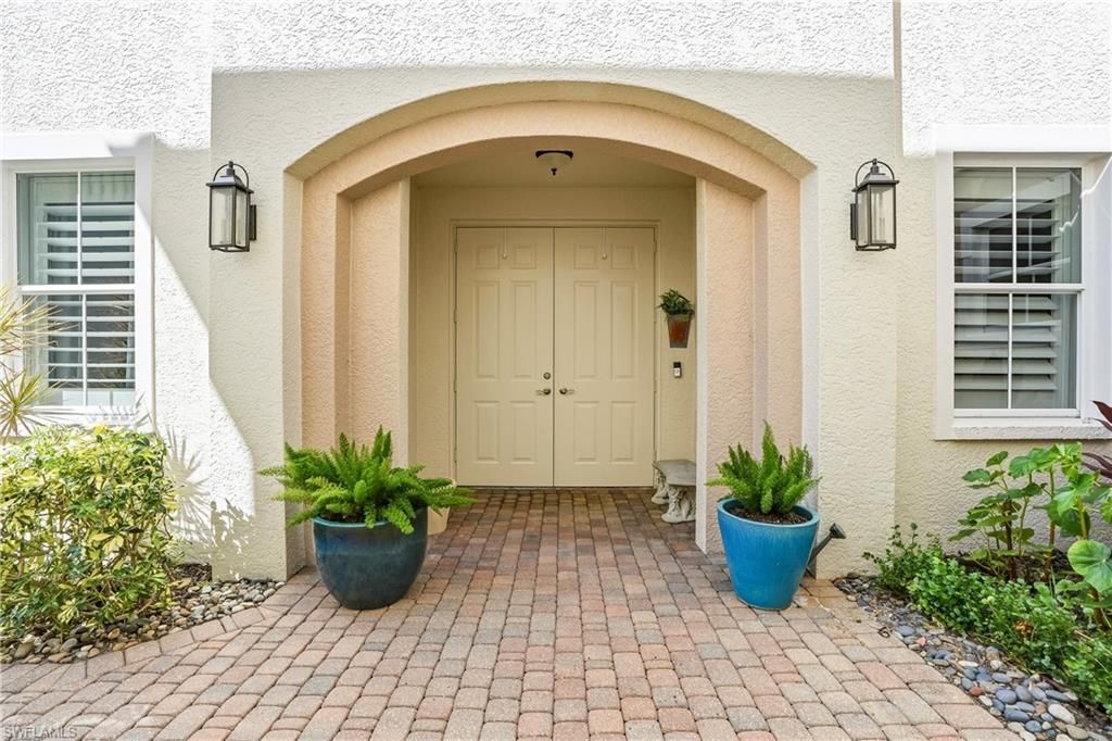 587 Avellino Isles CIR 101, NAPLES, FL 34119 — photo 3