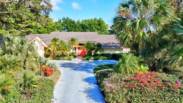 6111 SE Winged Foot Drive, Stuart, FL 34997