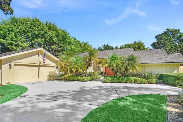 6111 SE Winged Foot Drive, Stuart, FL 34997