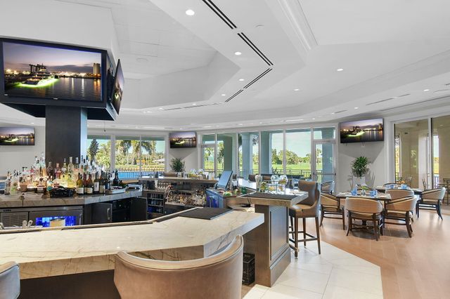 6111 SE Winged Foot Drive, Stuart, FL 34997