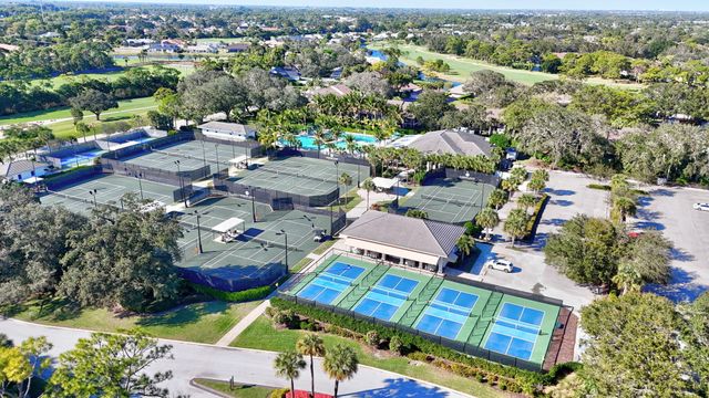 6111 SE Winged Foot Drive, Stuart, FL 34997