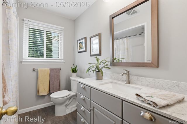 779 Oak Ridge Drive, Brighton, MI 48116