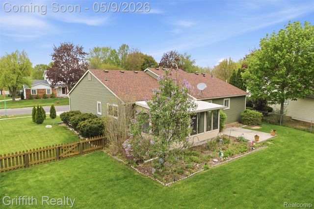 779 Oak Ridge Drive, Brighton, MI 48116
