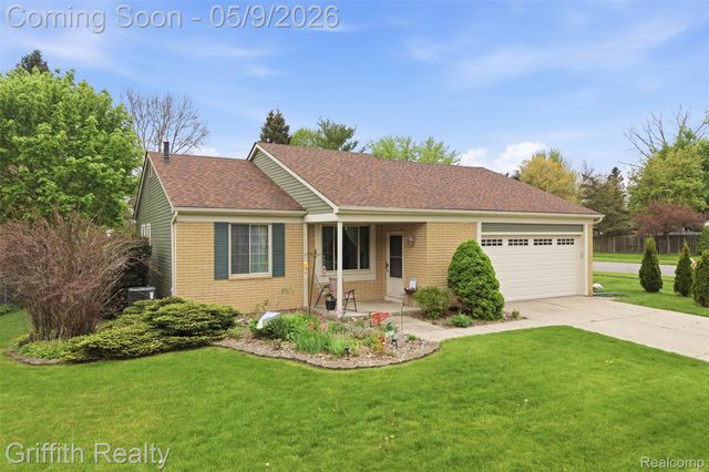 779 Oak Ridge Drive, Brighton, MI 48116
