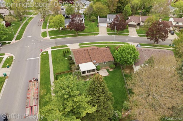 779 Oak Ridge Drive, Brighton, MI 48116
