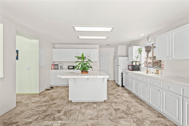 508 Nashville Court, Hemet, CA 92545