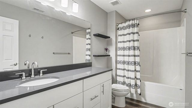 18847 SE 123rd Place, Renton, WA 98058