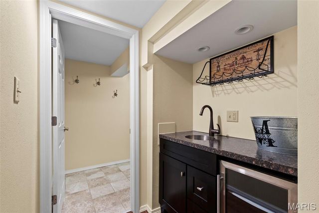 6121 Savio Drive, Affton, MO 63123