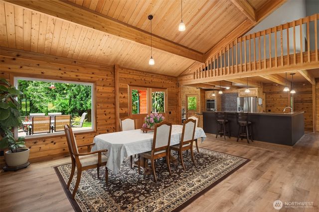 7717 252nd Avenue NE, Redmond, WA 98053