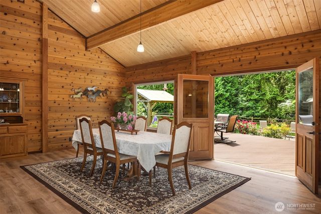 7717 252nd Avenue NE, Redmond, WA 98053