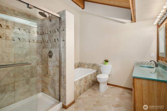 7717 252nd Avenue NE, Redmond, WA 98053