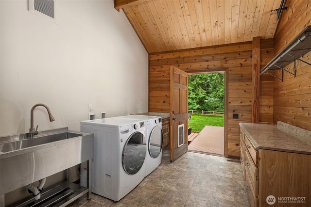 7717 252nd Avenue NE, Redmond, WA 98053