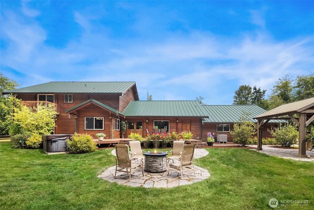 7717 252nd Avenue NE, Redmond, WA 98053