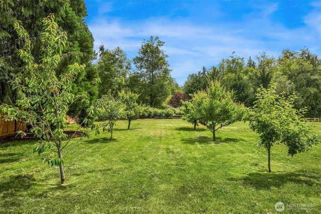 7717 252nd Avenue NE, Redmond, WA 98053