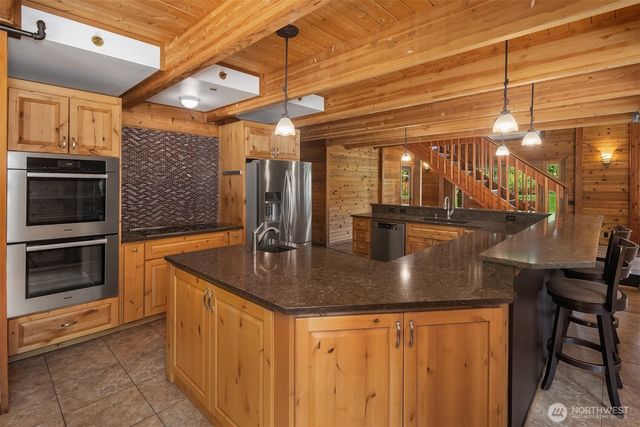 7717 252nd Avenue NE, Redmond, WA 98053