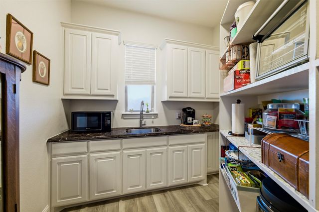 110 Live Oak Court, Willow Park, TX 76087