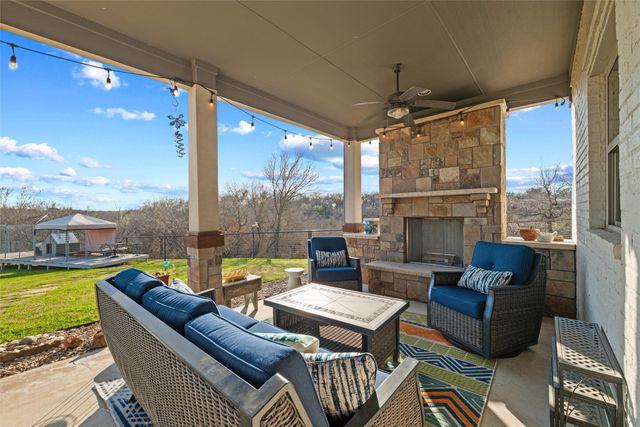 110 Live Oak Court, Willow Park, TX 76087