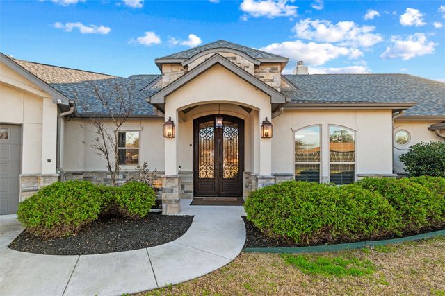 110 Live Oak Court, Willow Park, TX 76087