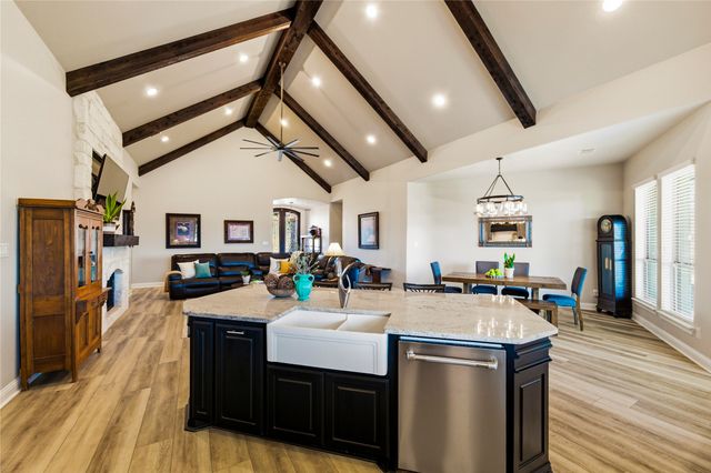 110 Live Oak Court, Willow Park, TX 76087