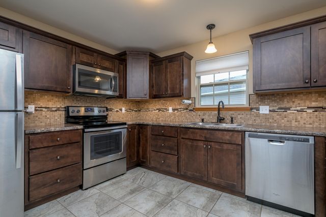 3703 CLYDESDALE DR, Columbia, MO 65202