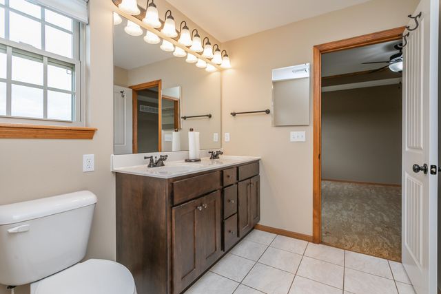 3703 CLYDESDALE DR, Columbia, MO 65202