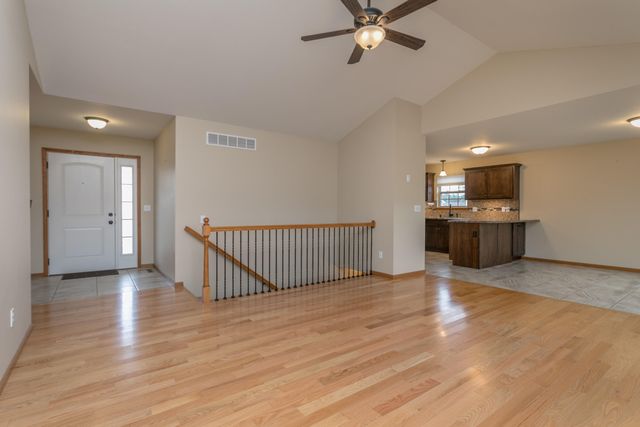 3703 CLYDESDALE DR, Columbia, MO 65202