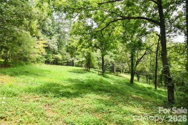 19 Laurel Loop Road, Fairview, NC 28730