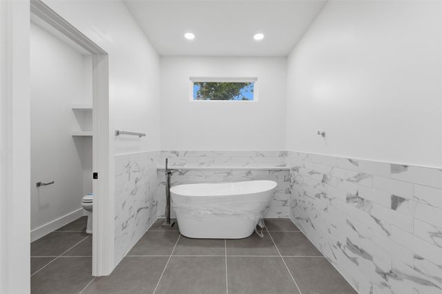 732 Azalea St, Prairie View, TX 77484