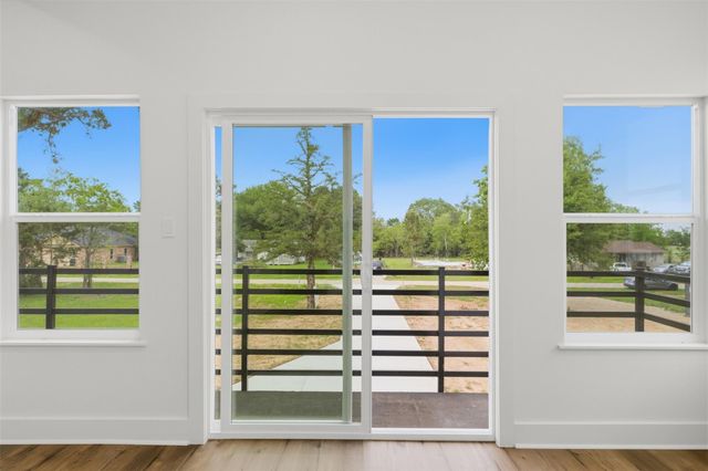 732 Azalea St, Prairie View, TX 77484