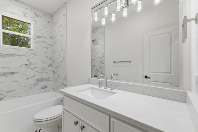 732 Azalea St, Prairie View, TX 77484