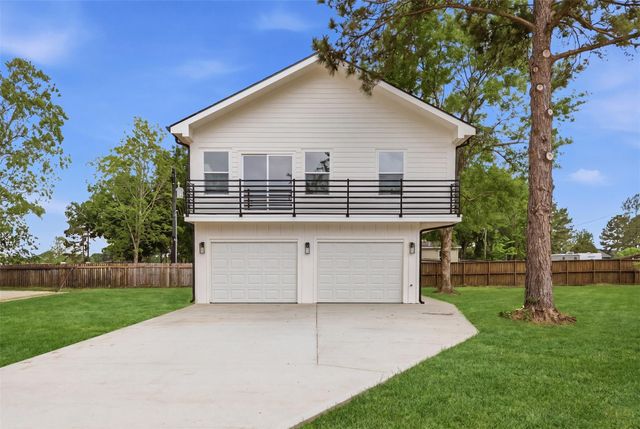 732 Azalea St, Prairie View, TX 77484