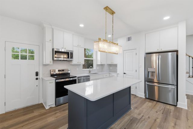 732 Azalea St, Prairie View, TX 77484