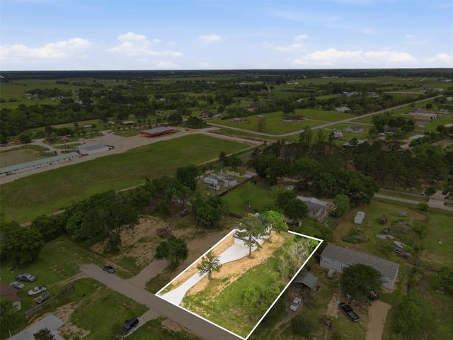 732 Azalea St, Prairie View, TX 77484