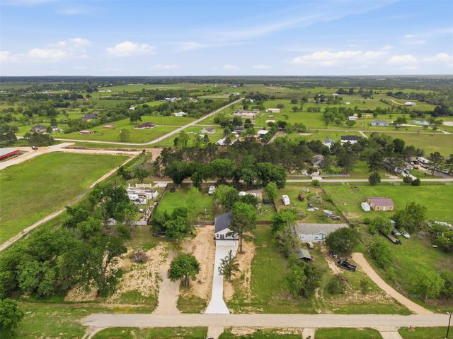 732 Azalea St, Prairie View, TX 77484