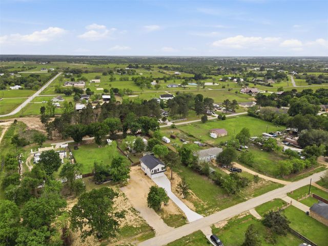 732 Azalea St, Prairie View, TX 77484
