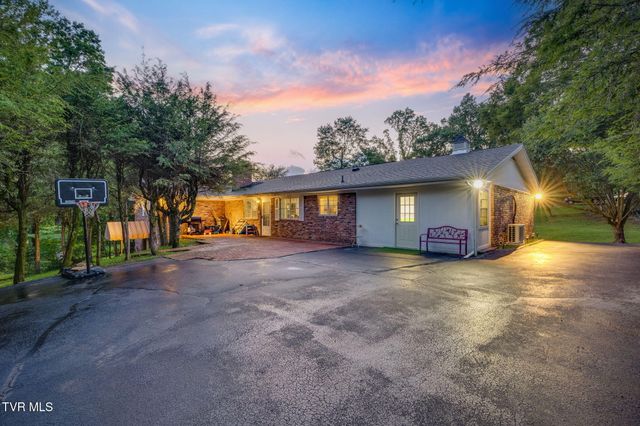 103 Dogwood Lane, Johnson City, TN 37604