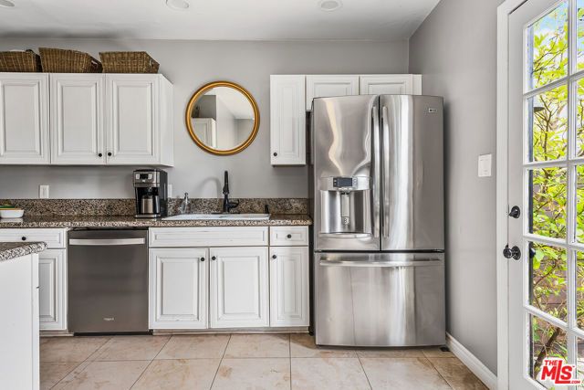 4240 E 6th Street, Long Beach, CA 90814