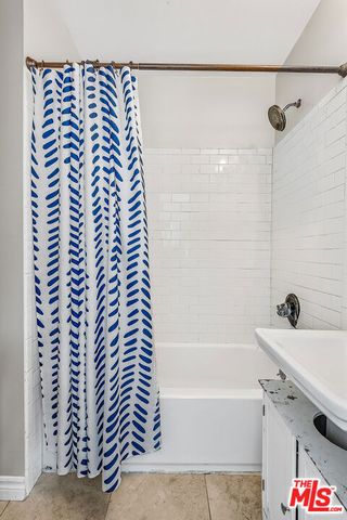 4240 E 6th Street, Long Beach, CA 90814