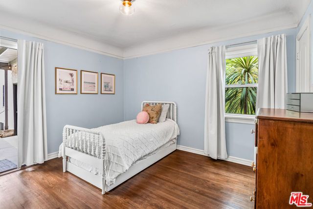 4240 E 6th Street, Long Beach, CA 90814