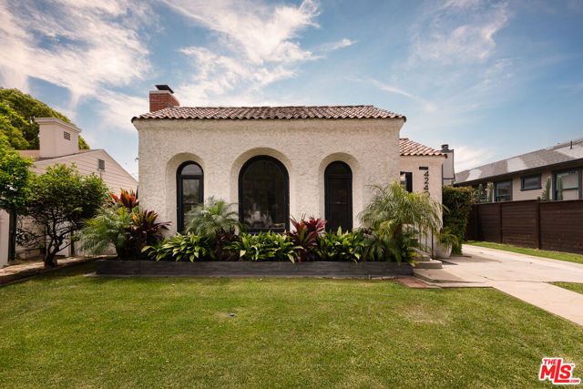 4240 E 6th Street, Long Beach, CA 90814