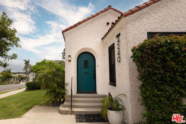 4240 E 6th Street, Long Beach, CA 90814