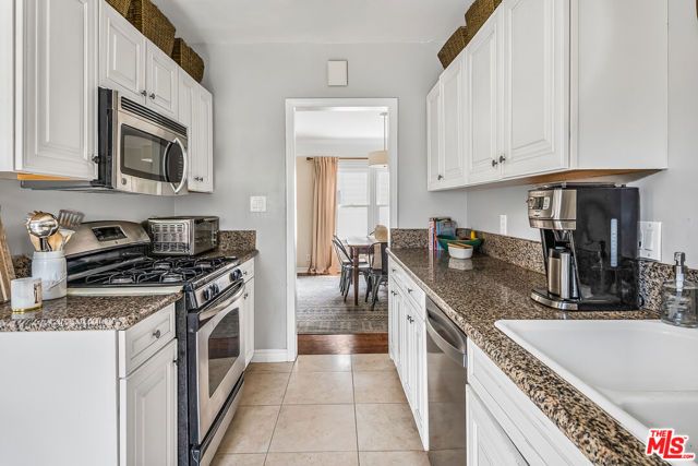 4240 E 6th Street, Long Beach, CA 90814