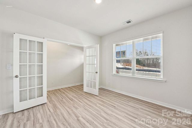 618 Dazzle Loop, Newton, NC 28658