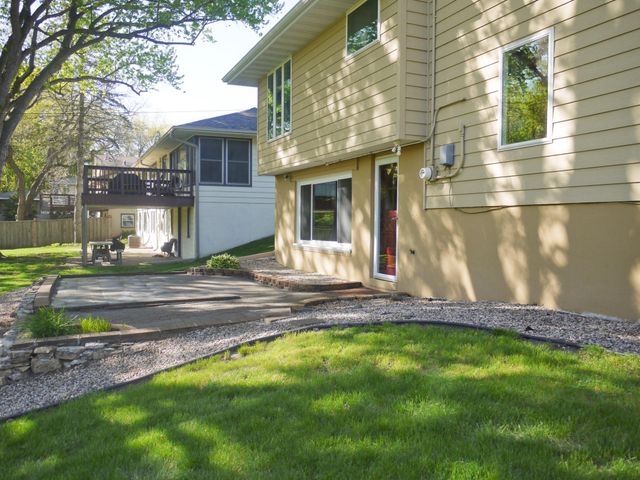 5181 Abercrombie Drive, Edina, MN 55439