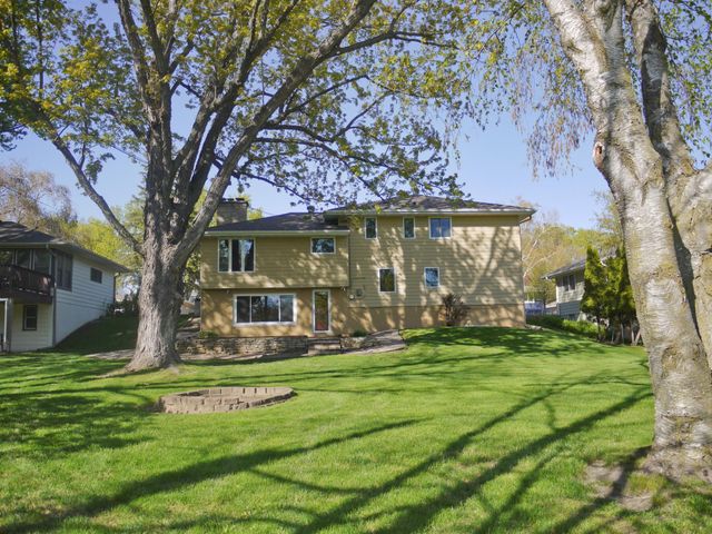 5181 Abercrombie Drive, Edina, MN 55439