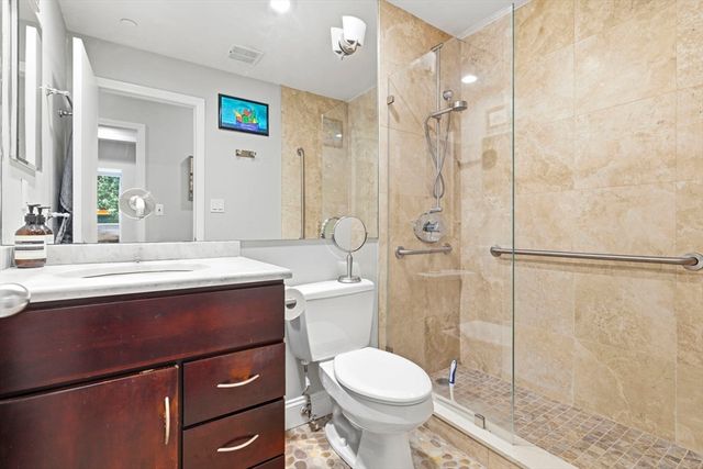 2 Clarendon St 301, Boston, MA 02116