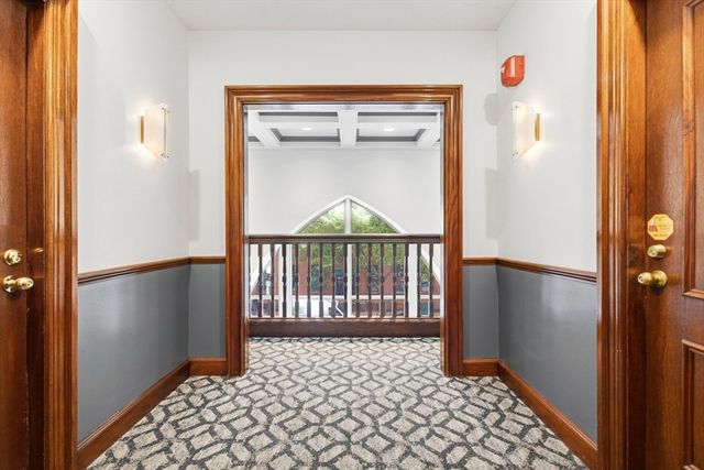 2 Clarendon St 301, Boston, MA 02116