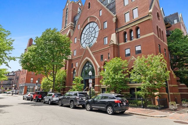 2 Clarendon St 301, Boston, MA 02116