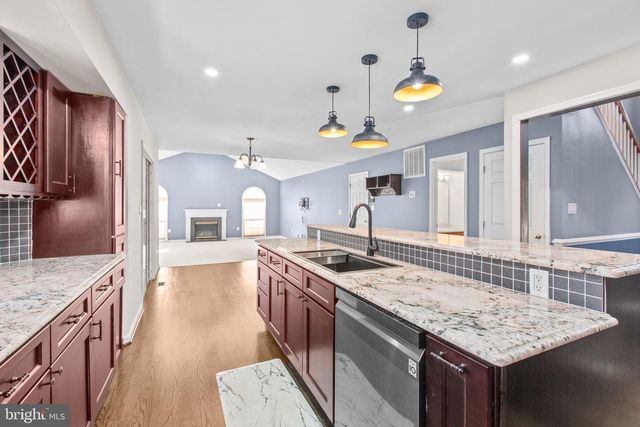 36 MORNINGMIST DR, Fredericksburg, VA 22406