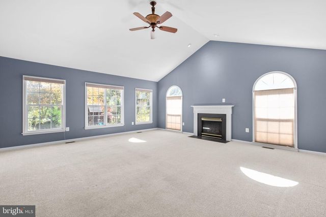 36 MORNINGMIST DR, Fredericksburg, VA 22406